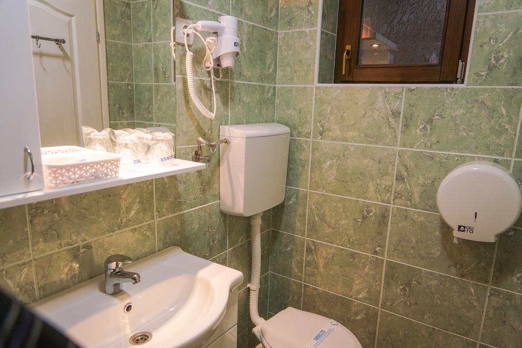 Guest house Amfora *
