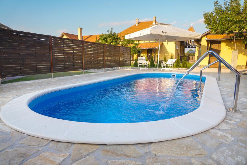 Amfora Guest house *